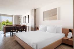 King Loft with Balcony & Parque Mexico Views - Image 2
