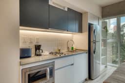 Providencia Deluxe Studio in Brand-New Tower - Image 4
