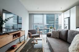 Deluxe Studio Loft with Balcony near Midtown Mall - Image 3