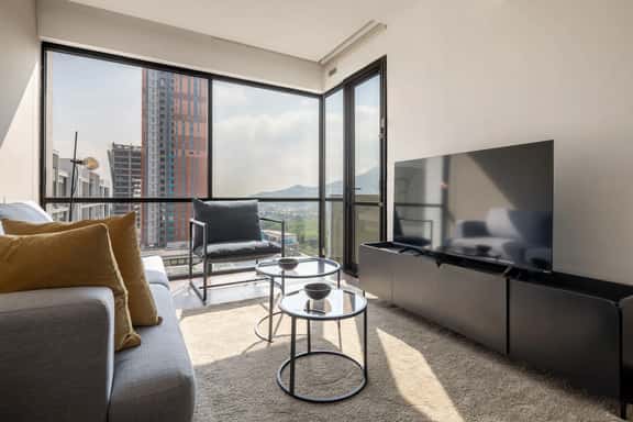 2Bed/2Bath, Pool, Gym & Mountain Views! - Image 1