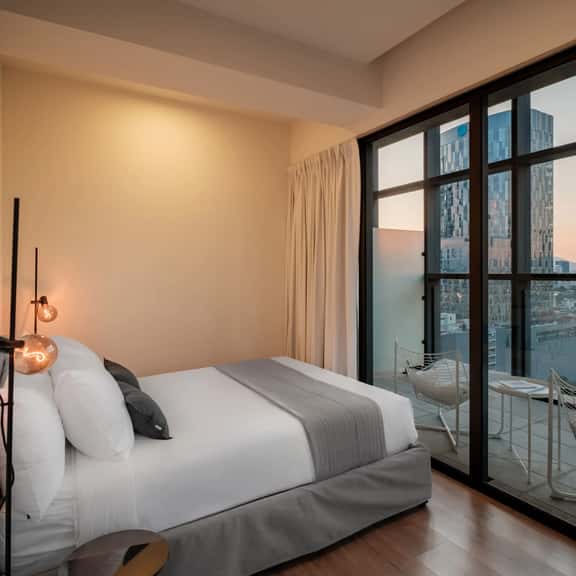 Reforma 1-Bedroom with Balcony - Image 1
