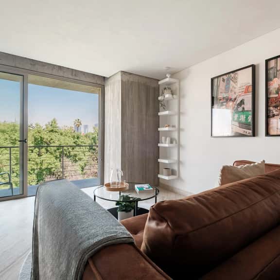 King Loft with Balcony & Parque Mexico Views - Image 1
