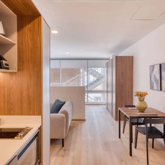 Downtown Studio in Brand New Building - Image 1