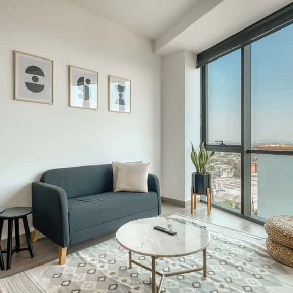 Chic 2Bdrm in New Building Premium Amenities - Image 1