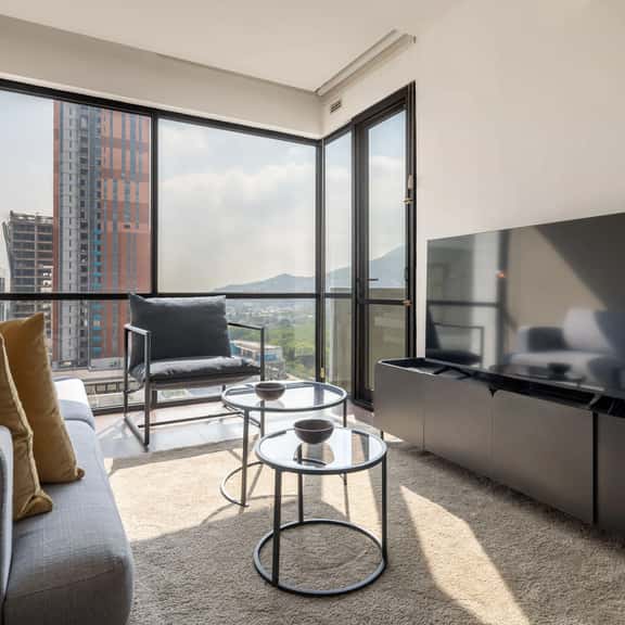 2Bed/2Bath, Pool, Gym & Mountain Views! - Image 1