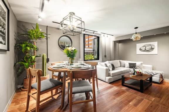 Newly Renovated 2Bdrm with Private Rooftop Terrace - Image 2