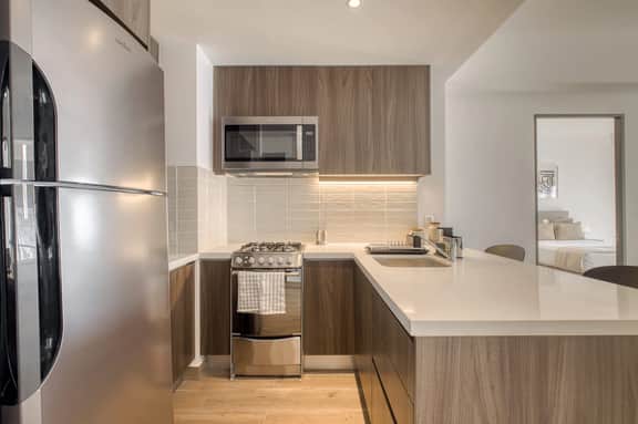 2Bed / 2 Bath in New Building Premium Amenities - Image 2