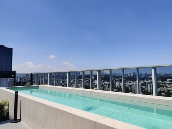 Luxury 1-Bedroom in Tower with Pool, Gym and More - Image 4