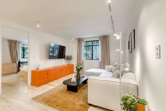 Spacious Ground Floor 2Bed Apartment in Condesa - Image 1