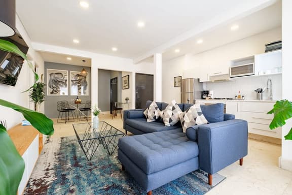 Deluxe 2-Bed Apartment in Polanco w/ Gym & Terrace - Image 1