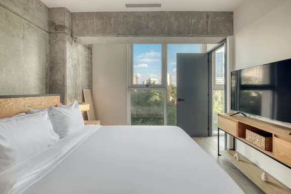 Providencia Superior 1-Bedroom in Modern Tower - Image 1